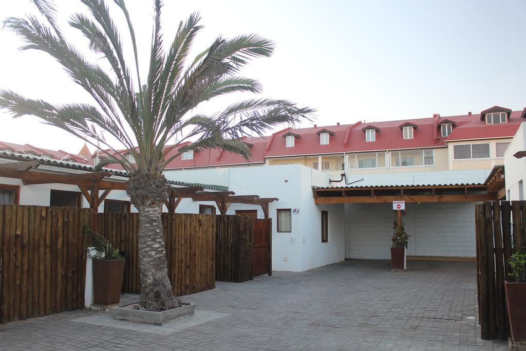Eazy Sleep Accommodation Суакопмунд Екстериор снимка