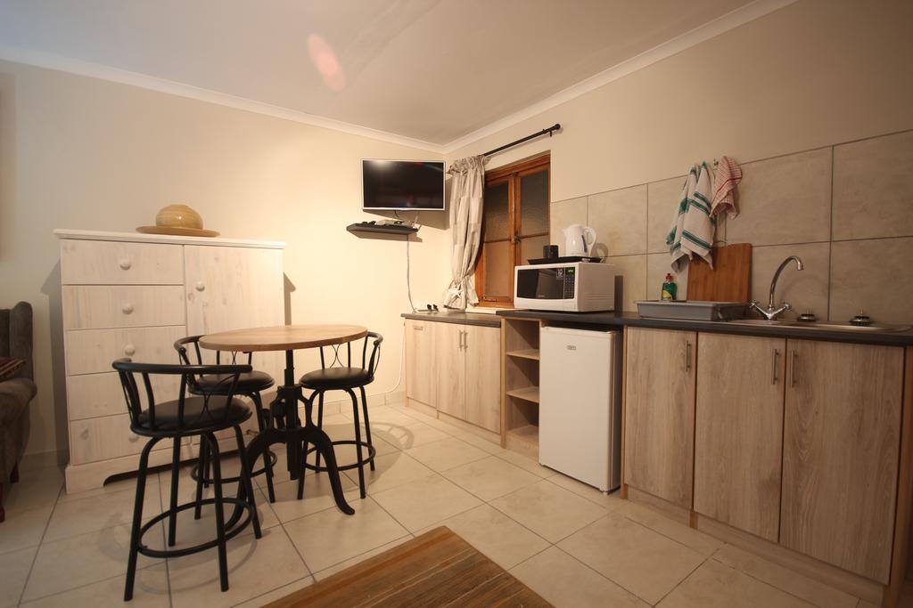 Eazy Sleep Accommodation Суакопмунд Екстериор снимка